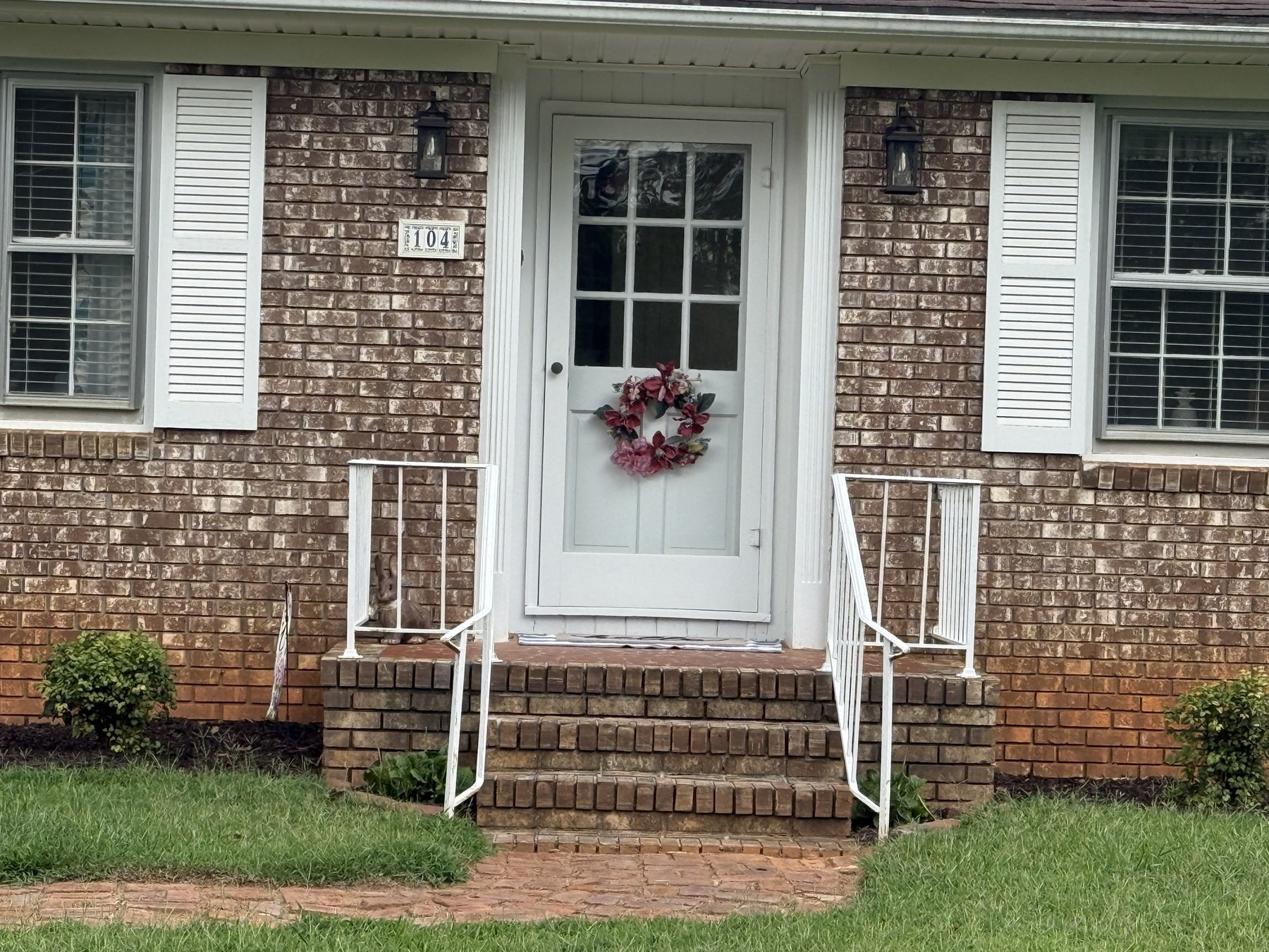 Front door and entry steps at 104 Russell Street
